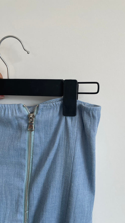 Robe en jean clair (fermeture qui tient pas)