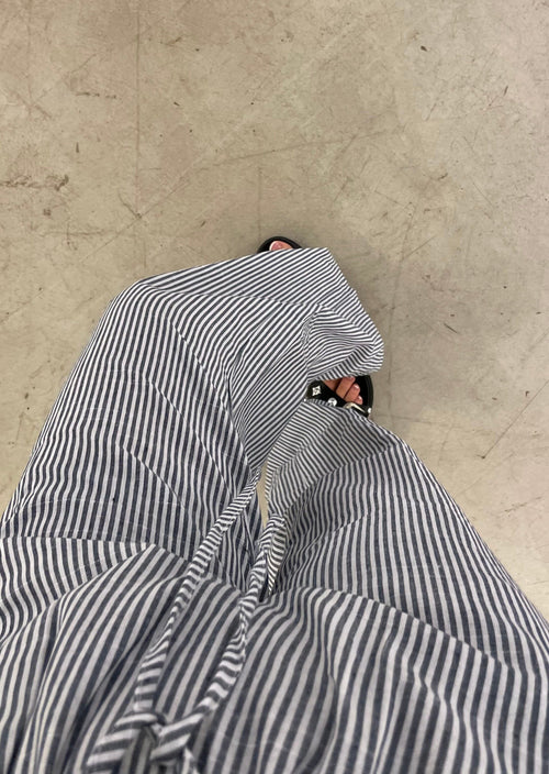 Pantalon rayures (trou)