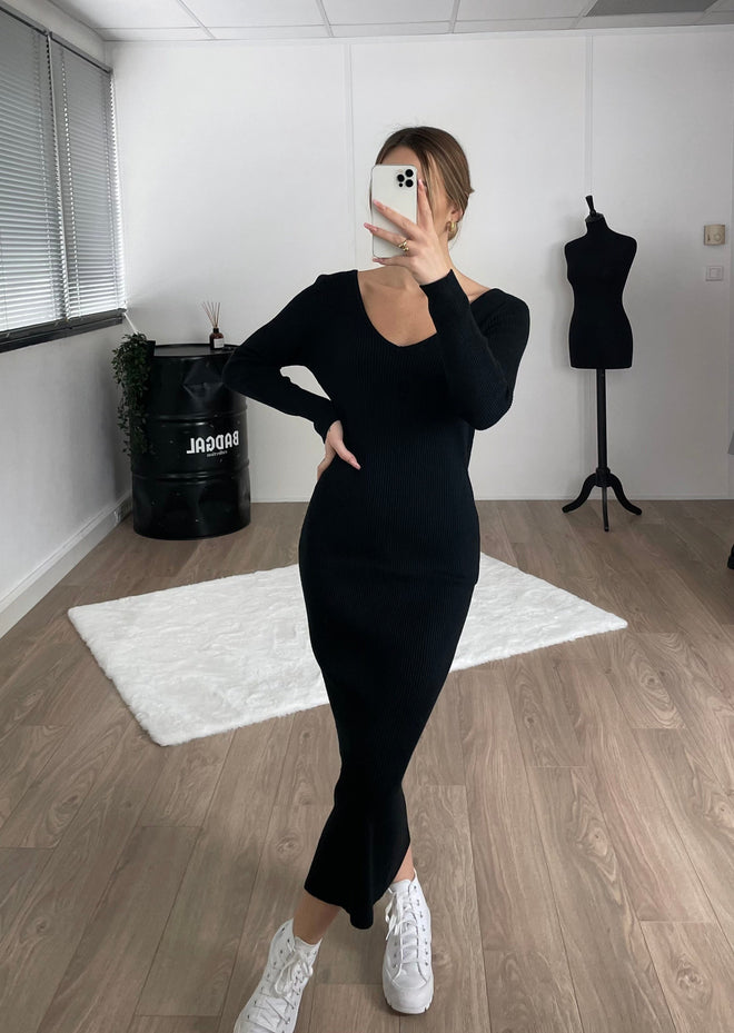 Robe pull col V noire