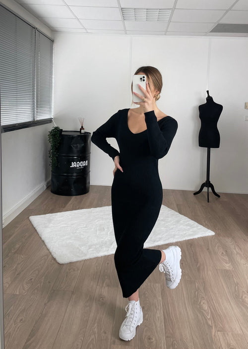 Robe pull col V noire