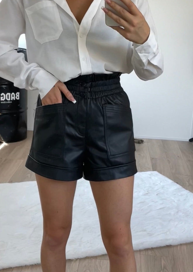 Short simili cuir